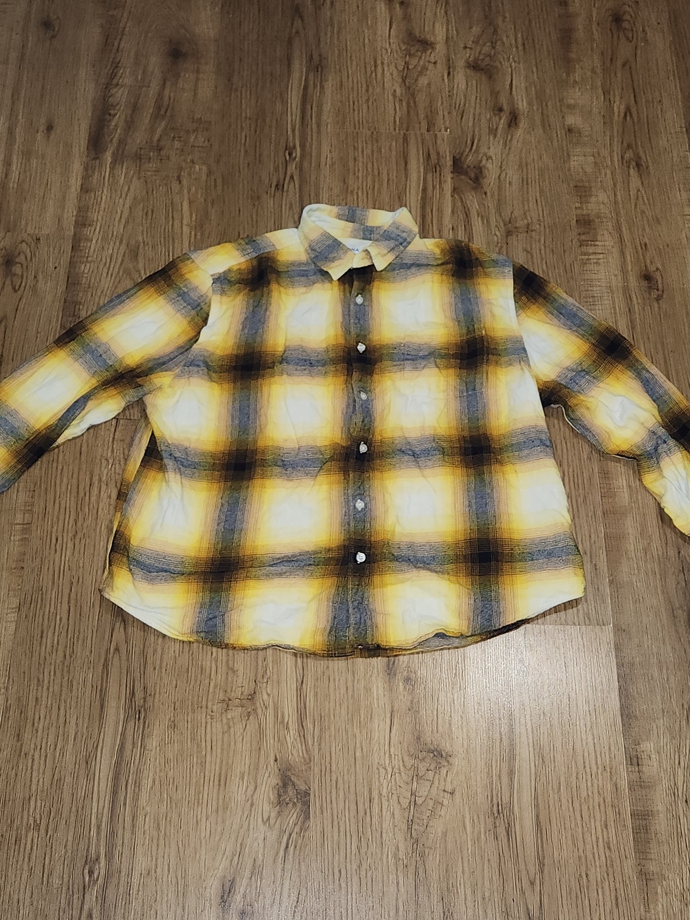 Arizona Jean Company Yellow and Black Plaid Button-Down Shirt